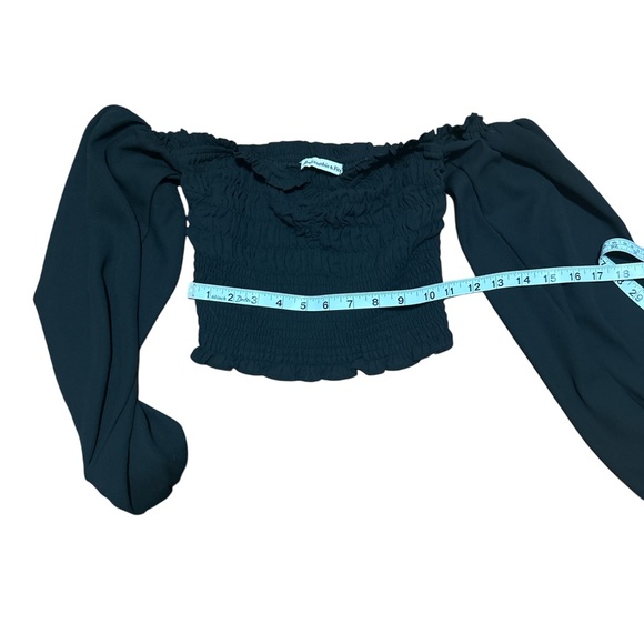 Abercrombie & Fitch Black Smocked Off Shoulder Cropped Top Long Sleeve XS - Picture 6 of 7